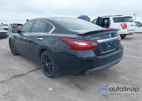 2017 Nissan Altima 2.5/S/Sv/Sl/Sr z USA, uszkodzony, nr VIN 1N4AL3AP8HC190235